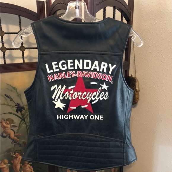 Harley-Davidson Black Leather Vest - Picture 2 of 11